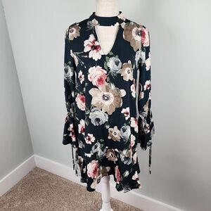 Peach Love Floral Chocker Neck Bell Sleeves Midi Dress Size Small
